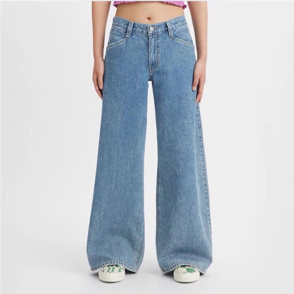 Levi’s 94 Baggy Wide Leg Jean in Light Blue